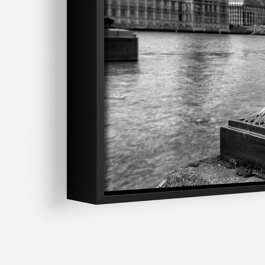 Obraz w ramie 50x50 - Pejzaż kruchości i siły - Londyn, Tamiza - rama czarna