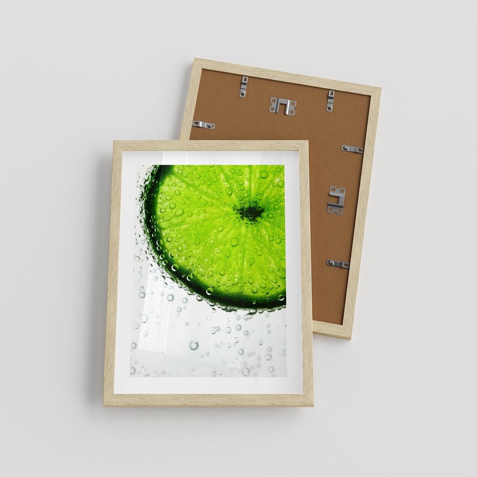 Plakat w ramie 30x40 - Świeżość i kwasowość limonki - limnka, owoce - rama drewno