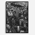 Obraz w ramie 70x100 - Kontrastujące miasto - miasto, biało - rama czarna