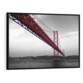 Obraz w ramie 70x50 - Majestatyczny Most - czarno biała fotografia, czerwony stalowy most nad rzeką - rama czarna