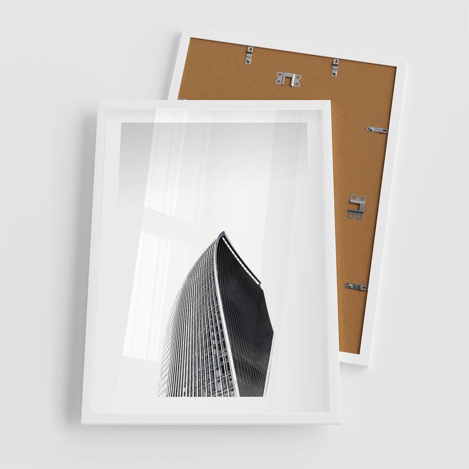 Plakat w ramie 50x70 - Czarno-Biały Wieżowiec - architektura, wieżowiec - rama biała