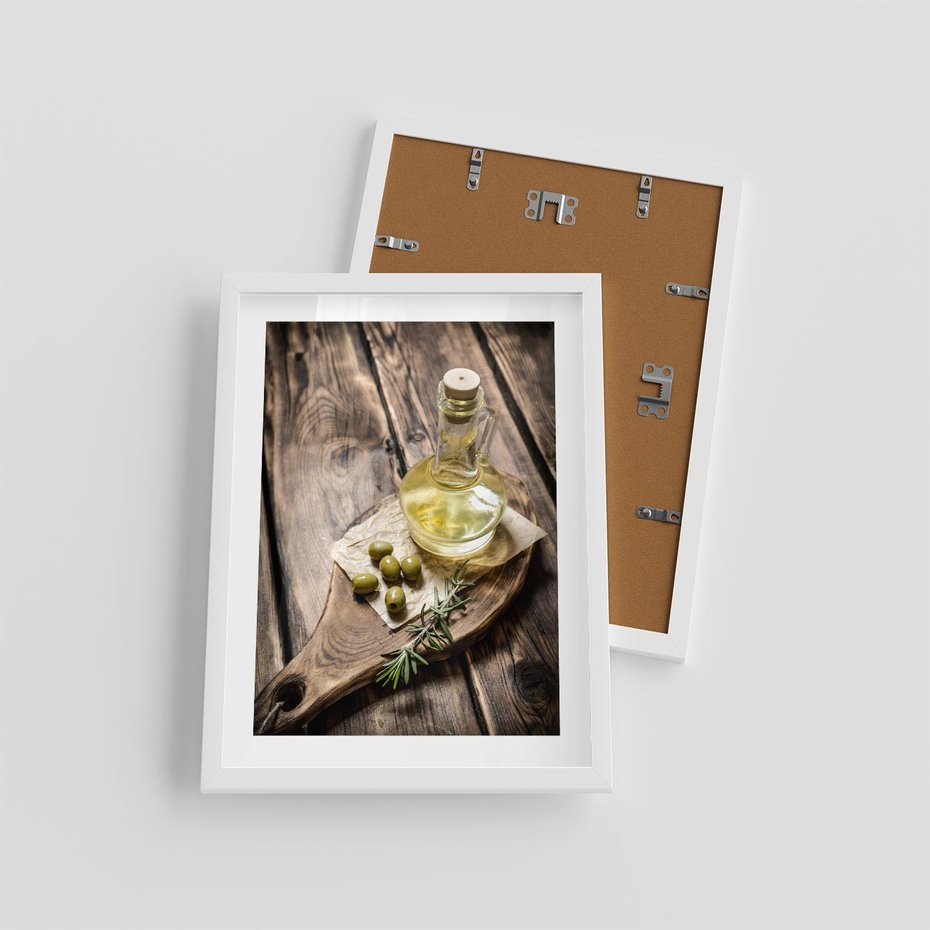 Plakat w ramie 30x40 - Oliwki w restauracji - oliwa, oliwki - rama biała