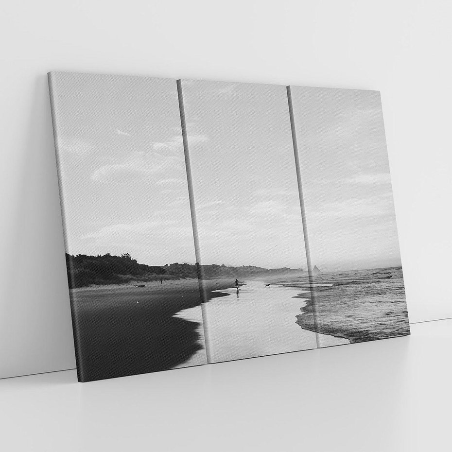 Obraz na płótnie 120x80 - Nadmorska Melodia - czarno białe zdjęcie, plaża