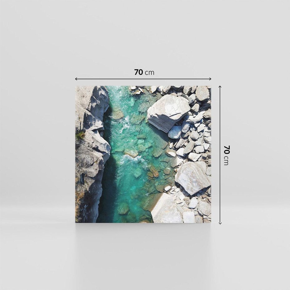 Obraz na płótnie 70x70 - Spotkanie natury i siły - rzeka, skały