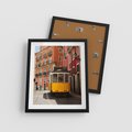 Plakat w ramie 40x50 - Urok tramwaju w Lizbonie - Lizbona, tramwaj - rama czarna