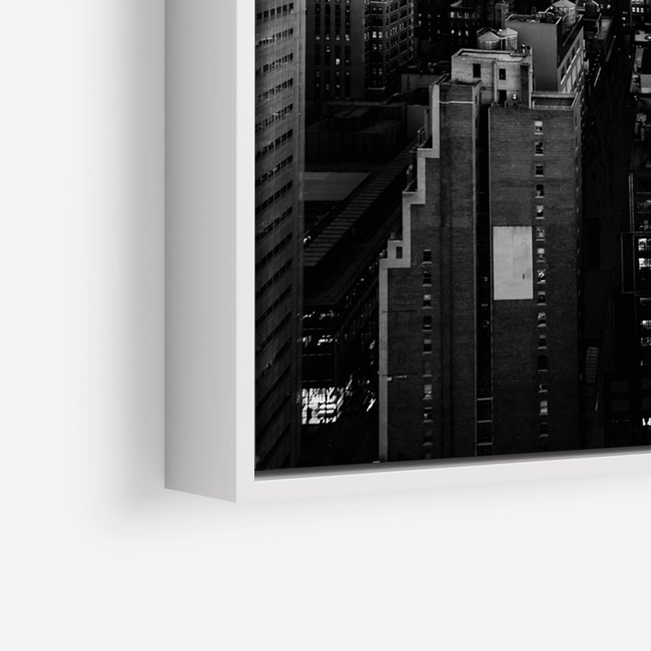 Obraz w ramie 50x70 - Wibracje Miejskiego Życia - miasto, wieżowce - rama biała