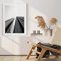 Plakat w ramie 50x70 - Monochromatyczna Wizja - architektura, wysoki wieżowiec - rama biała