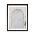 Plakat w ramie 40x50 - Błękitne Drzwi Kamienicy: Urok Historii - stare piękne drzwi do kamienicy, błękitne drzwi - rama czarna