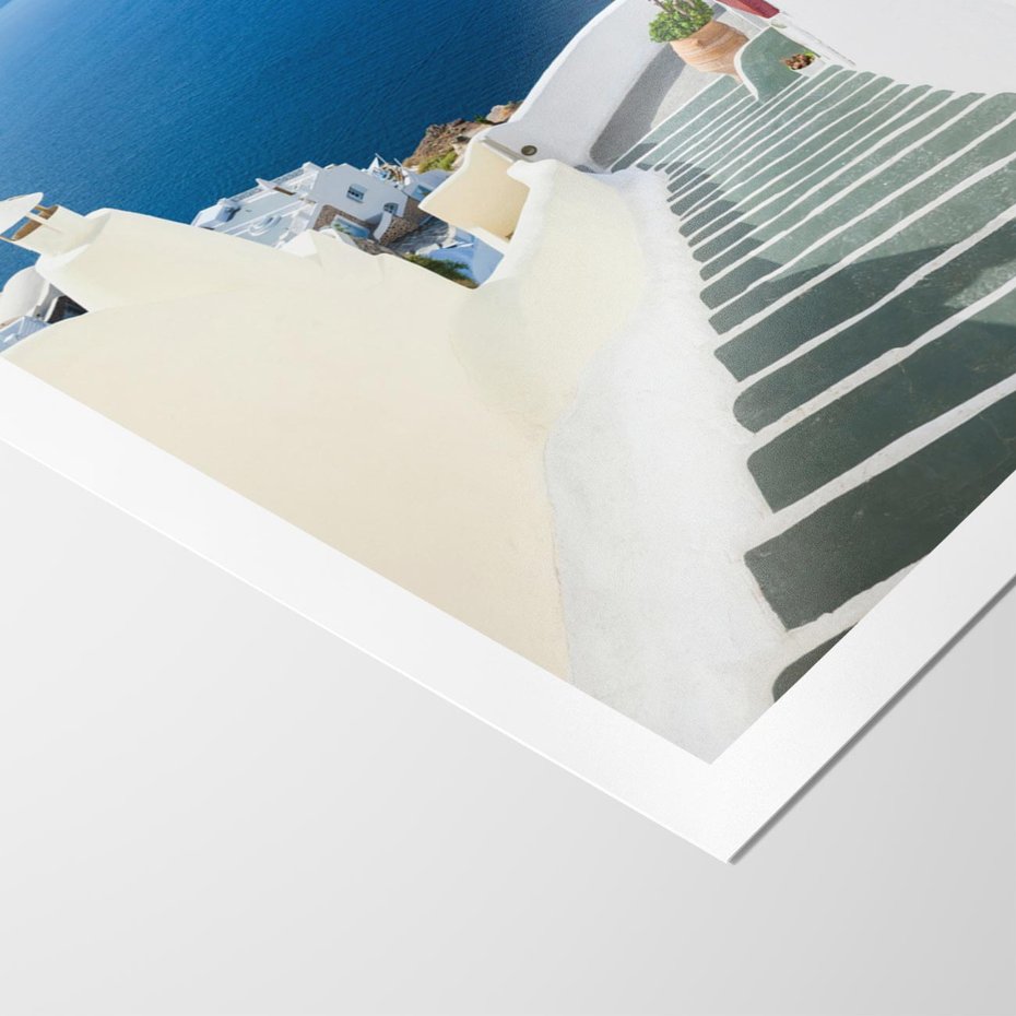 Plakat bez ramy 50x70 - Malowniczy urok wyspy - Santorini, schodki