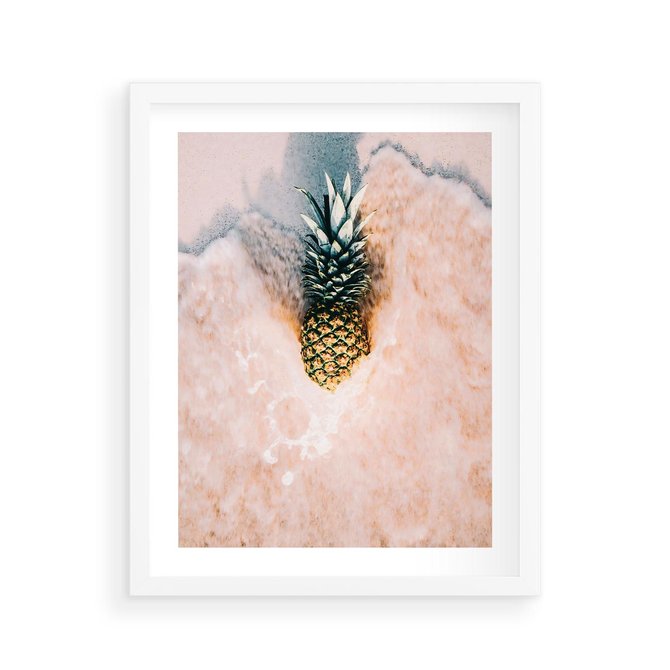 Plakat w ramie 40x50 - Egzotyczna Plaża - ananas, na plaży - rama biała