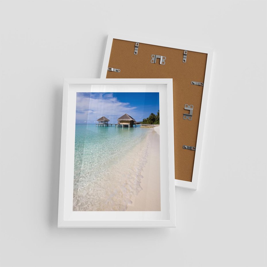 Plakat w ramie 30x40 - Rajski klimat plaży tropikalnej - plaża, tropiki - rama biała