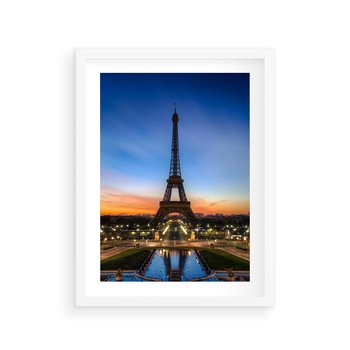Plakat w ramie 50x70 - Wieża Eiffla w Innej Odsłonie - wieża, Eiffla - rama biała