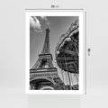 Plakat bez ramy 21x30 - Zabawa w Paryżu - czarno białe zdjecie, wieża eiffla