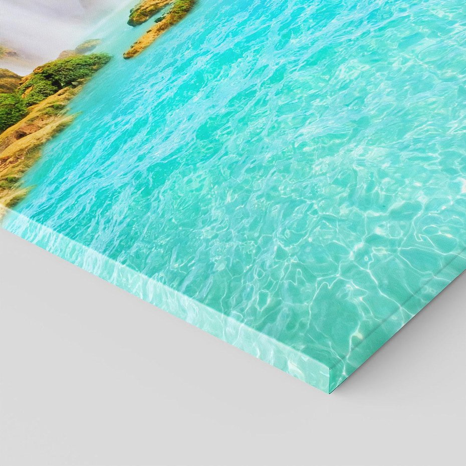 Obraz na płótnie 50x70 - Magia wodospadu - mistyczna dżungla - wodospad, dżungla