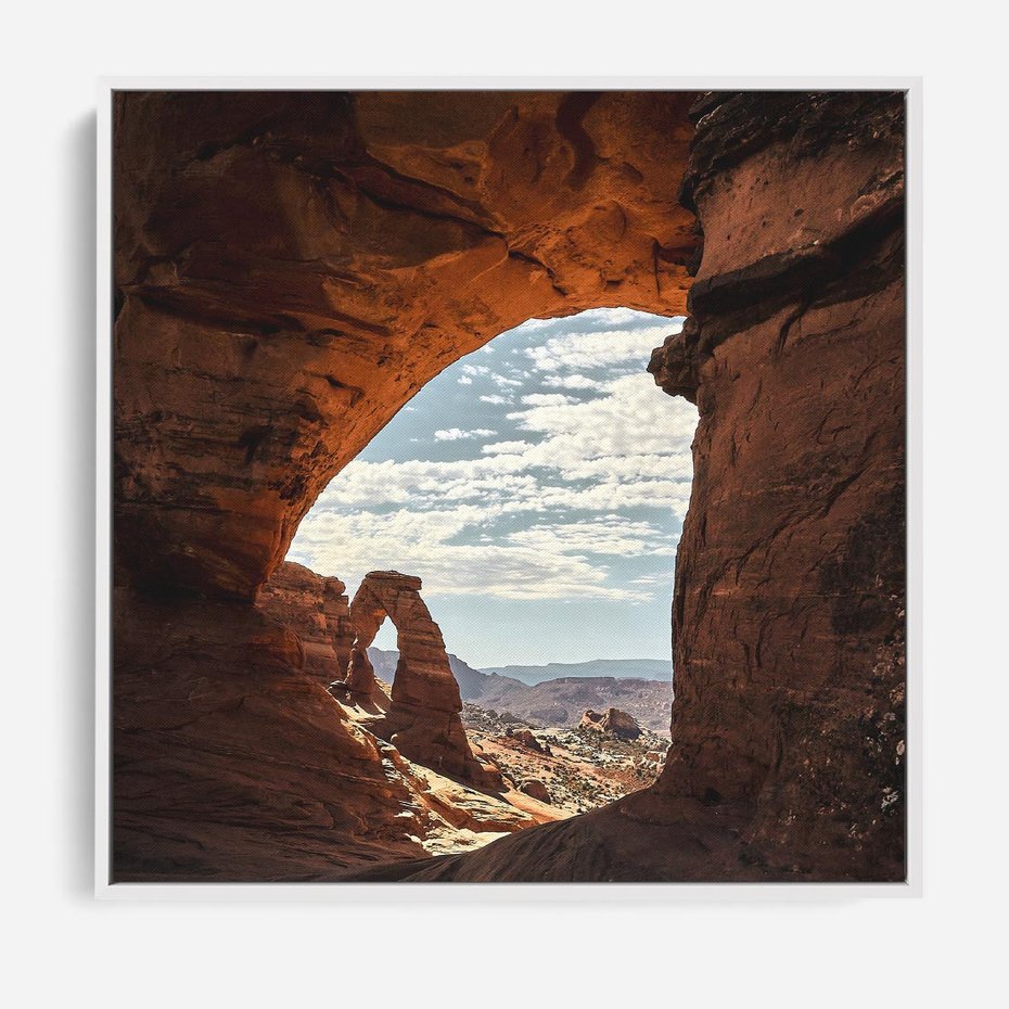 Obraz w ramie 50x50 - Magia pustynnego kanionu - pustynia, kanion - rama biała