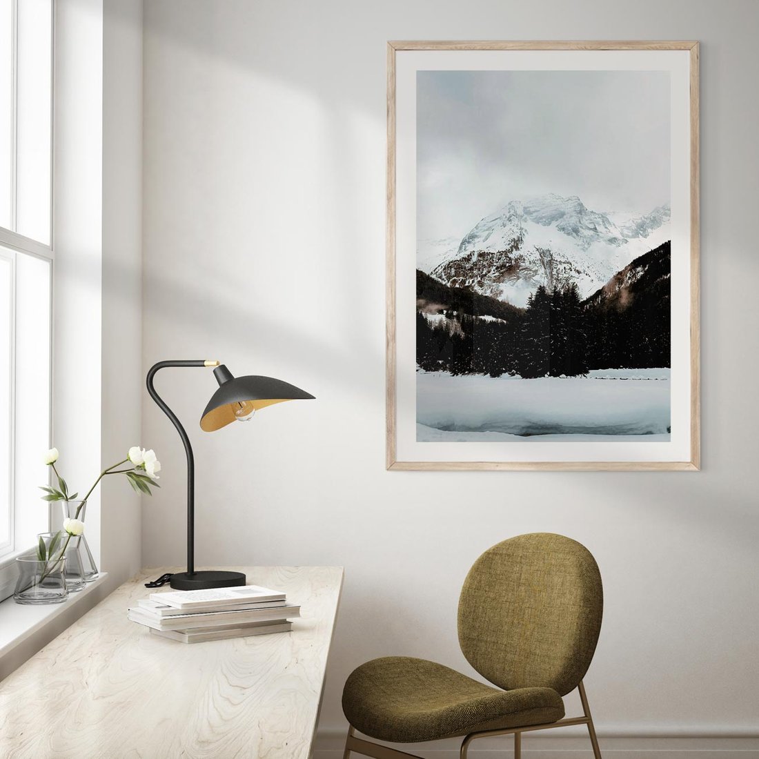 Plakat w ramie 50x70 - W Cieniu Śnieżnych Szczytów - górski krajobraz, zima - rama drewno