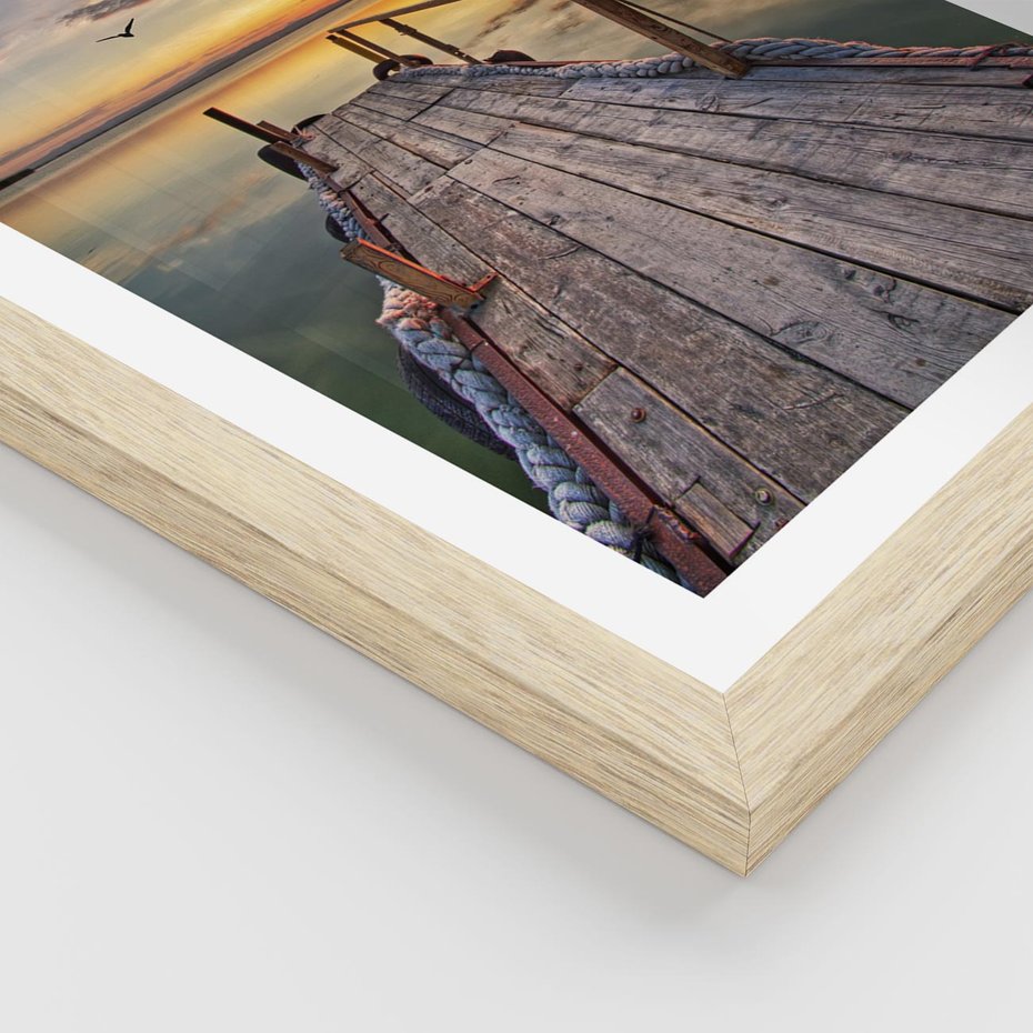 Plakat w ramie 30x40 - Spokojny pomost nad jeziorem - pomost, jezioro - rama drewno