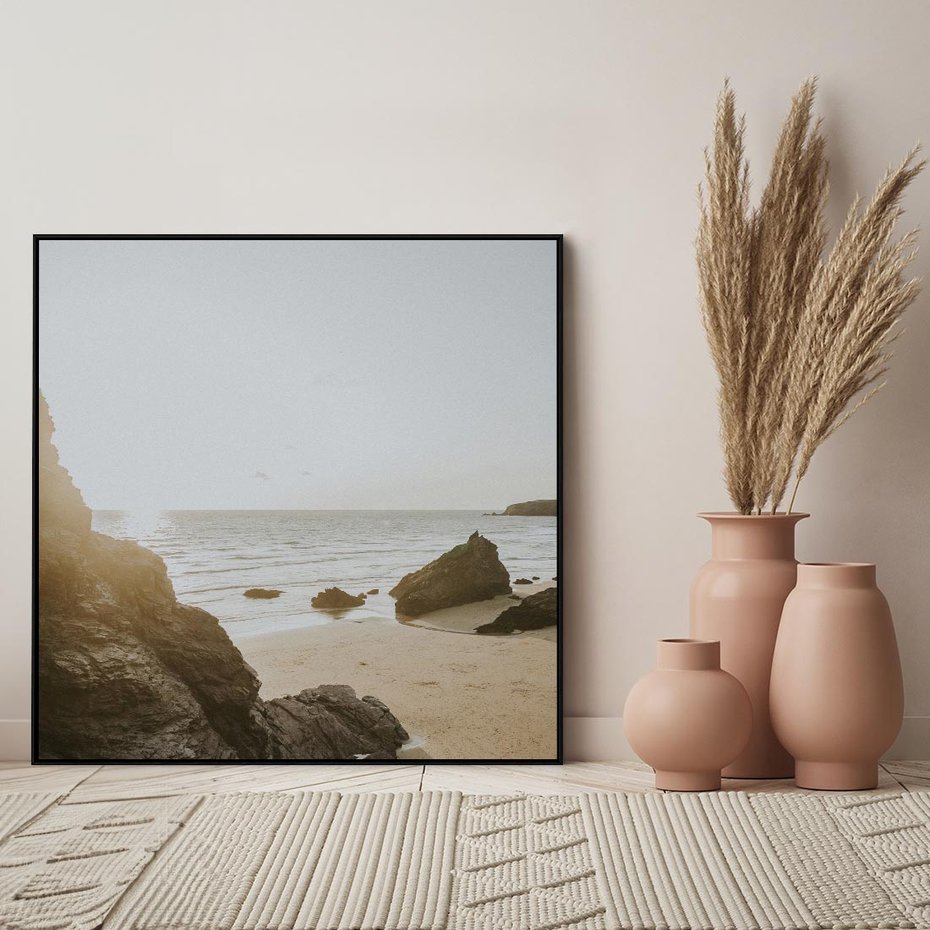 Obraz w ramie 50x50 - Magia Wieczornego Spokoju - plaża, zachód - rama czarna