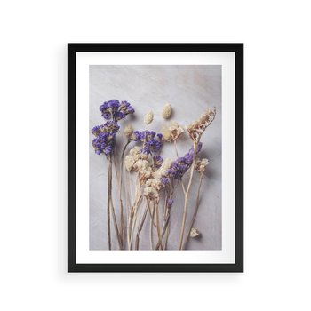 Plakat w ramie 30x40 - Błękitno-Biała Harmonia - suszone kwiaty, błekitne - rama czarna