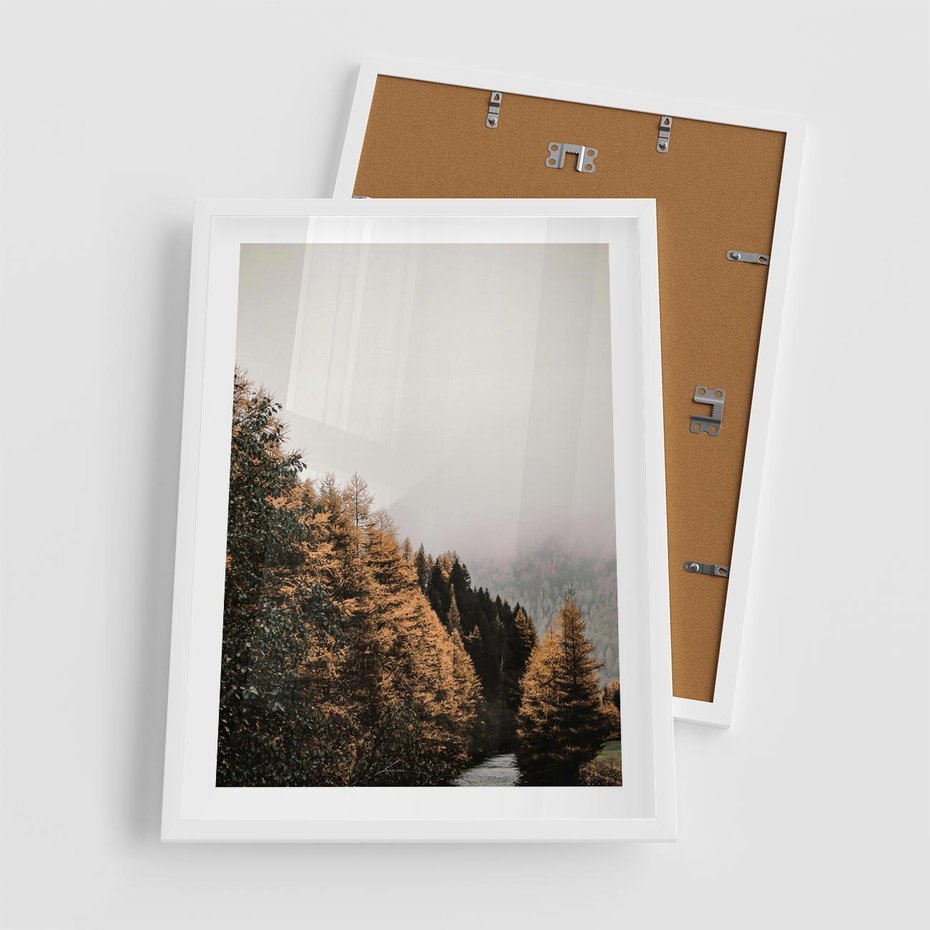Plakat w ramie 50x70 - Kolorowa Jesień w Górskim Lesie - las, jesień - rama biała