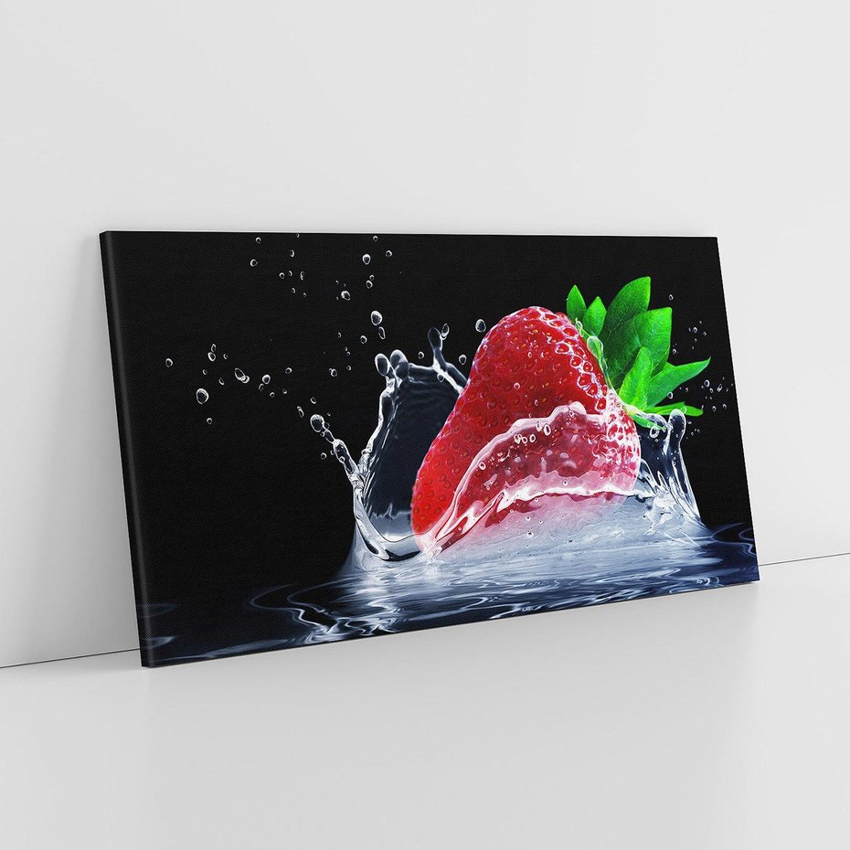 Obraz na płótnie 120x60 - Świeżość truskawek wodą okryta - truskawka, woda