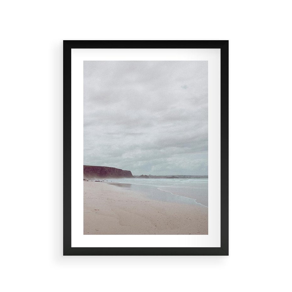 Plakat w ramie 30x40 - Mglista Plaża - plaża, mglisty krajobraz - rama czarna
