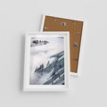 Plakat w ramie 30x40 - Czystość Natury - ośnieżone szczyty górskie, pejzaż - rama biała