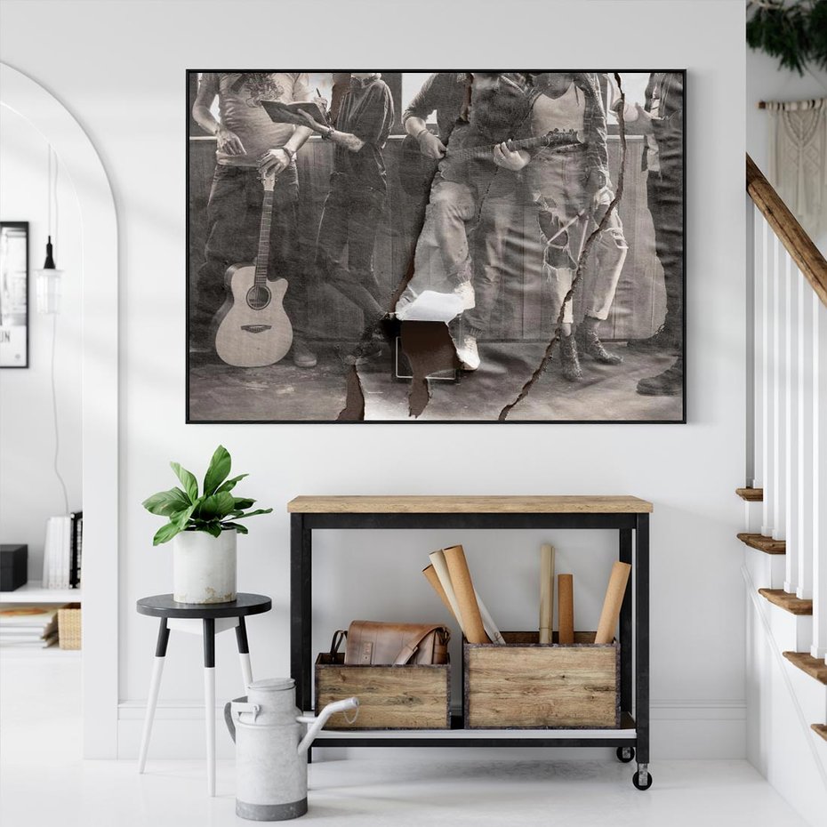 Obraz w ramie 100x70 - Dźwięki Minionej Ery - postarzona fotografia retro, podarta fotografia - rama czarna