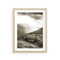 Plakat w ramie 30x40 - Domki w Górach - czarno biała fotografia, górski pejzaż - rama drewno