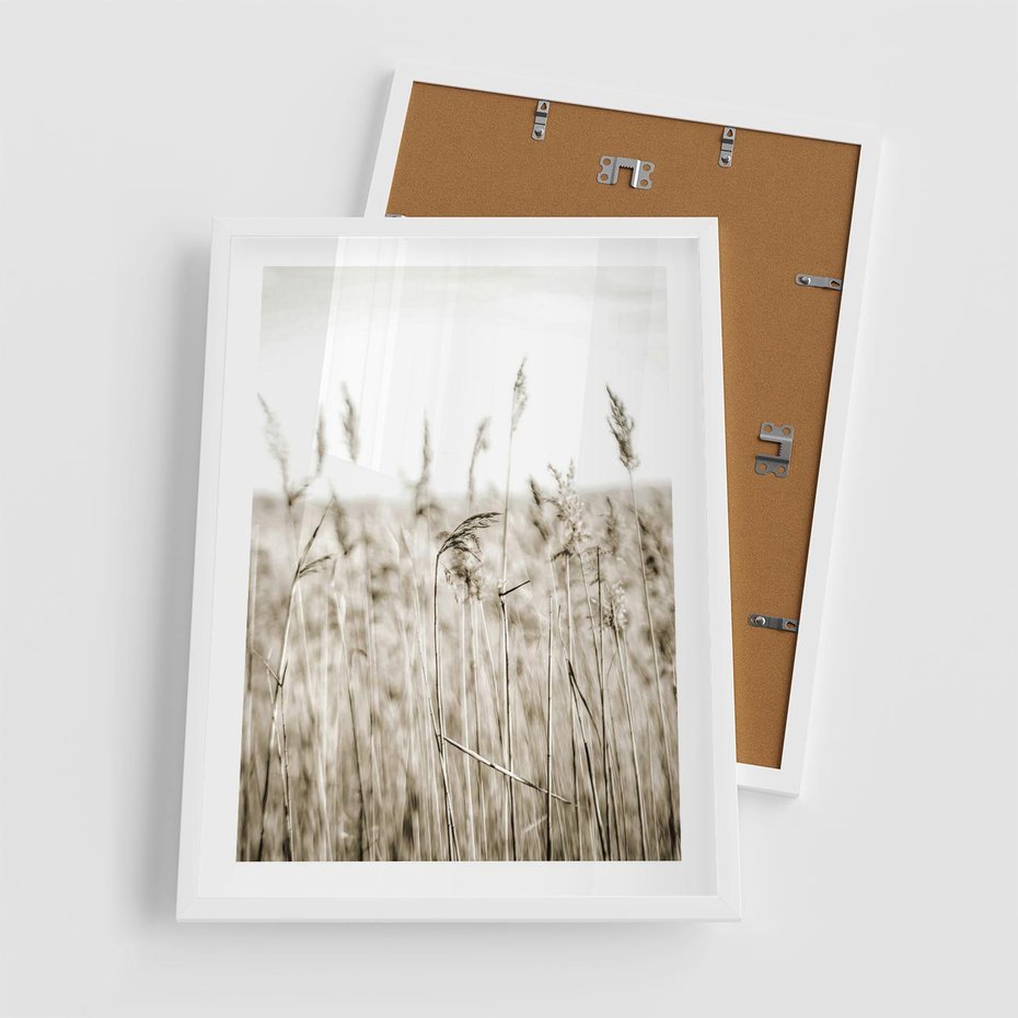 Plakat w ramie 50x70 - Nostalgiczny Pejzaż - suche trawy, pole - rama biała