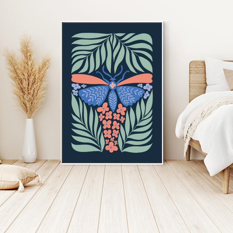 Obraz w ramie 70x100 - Granatowa Noc - granatowe tło, abstrajcyjna ćma - rama biała