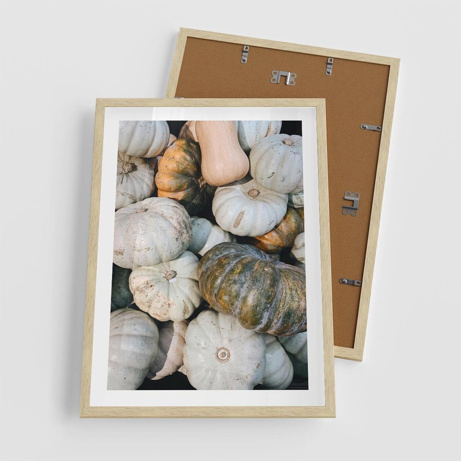 Plakat w ramie 50x70 - Minimalizm Jesieni - dynie, białe - rama drewno