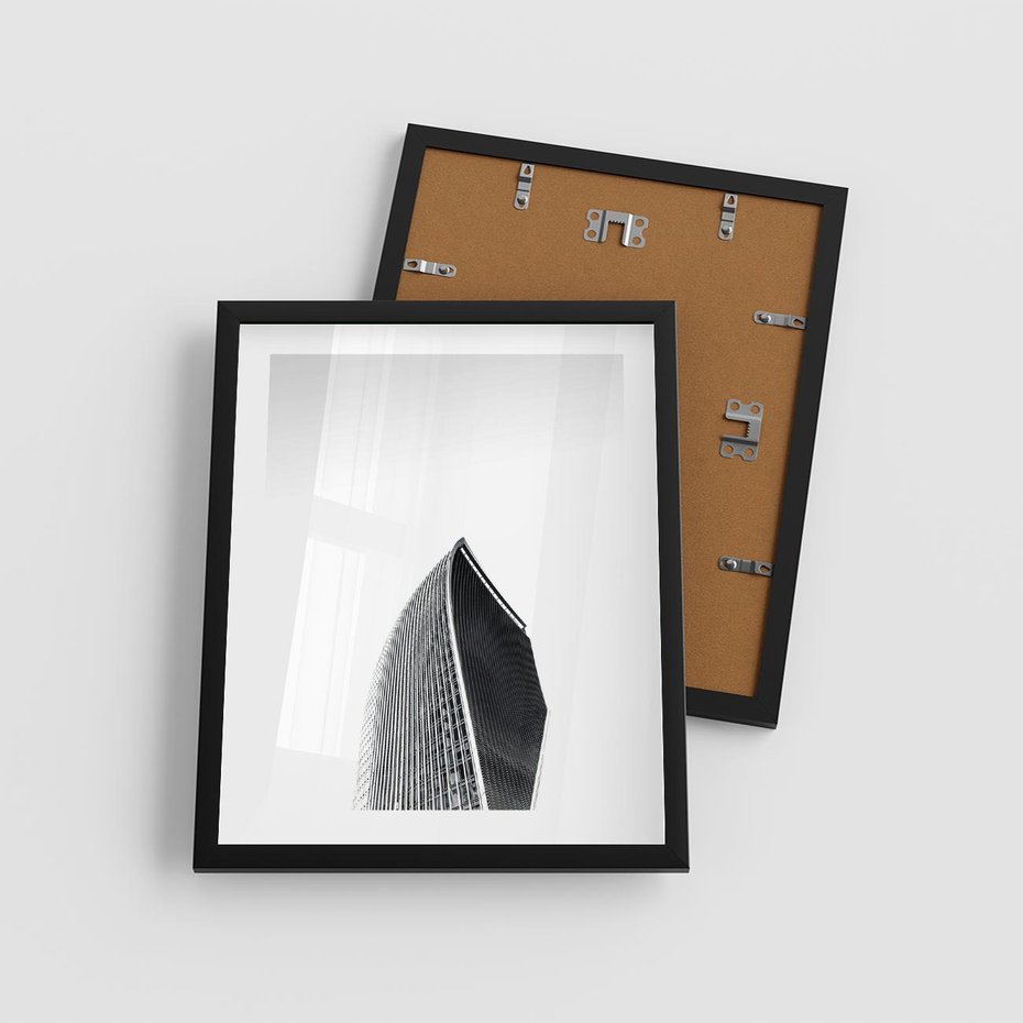 Plakat w ramie 40x50 - Czarno-Biały Wieżowiec - architektura, wieżowiec - rama czarna