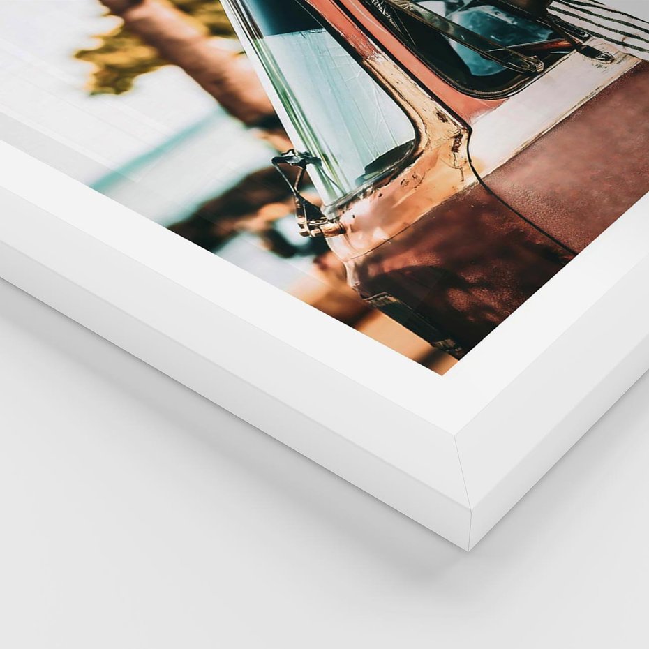 Plakat w ramie 30x40 - Surfingowa Wolność - samochód, stary van - rama biała