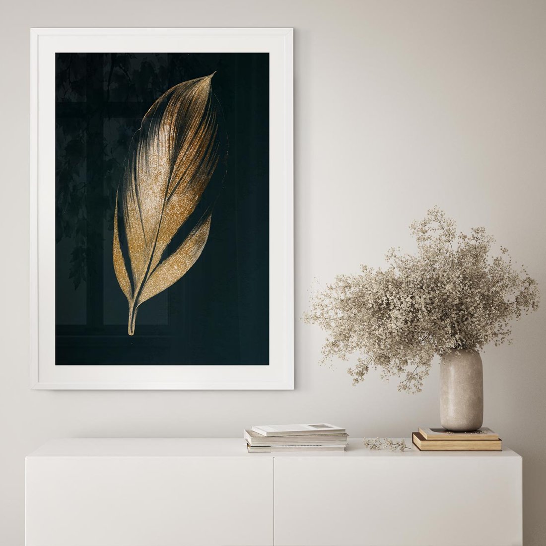 Plakat bez ramy 40x50 - Mroczne Złoto - nowoczesna grafika, złoty liść na czarnym tle