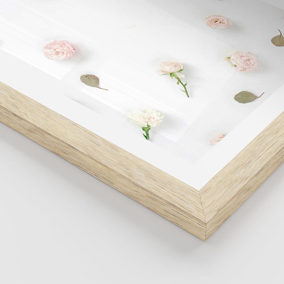 Plakat w ramie 40x50 - Romantyczna Kompozycja z Różami - kompozycja kwiatowa, róże - rama drewno