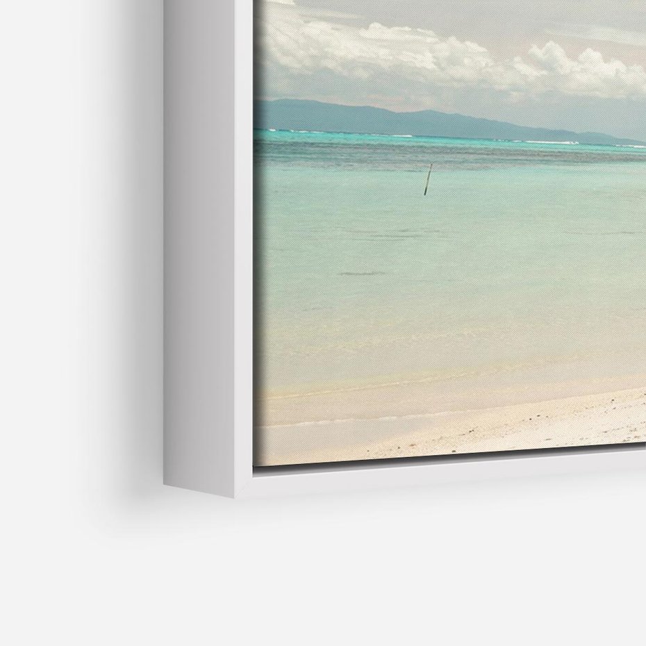 Obraz w ramie 120x80 - Uczta Egzotycznych Marzeń - fotografia, rajska plaża - rama biała