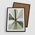 Plakat w ramie 50x70 - Jasna Zieleń w Makro - makro zdjęcie liści, jasna zieleń - rama czarna