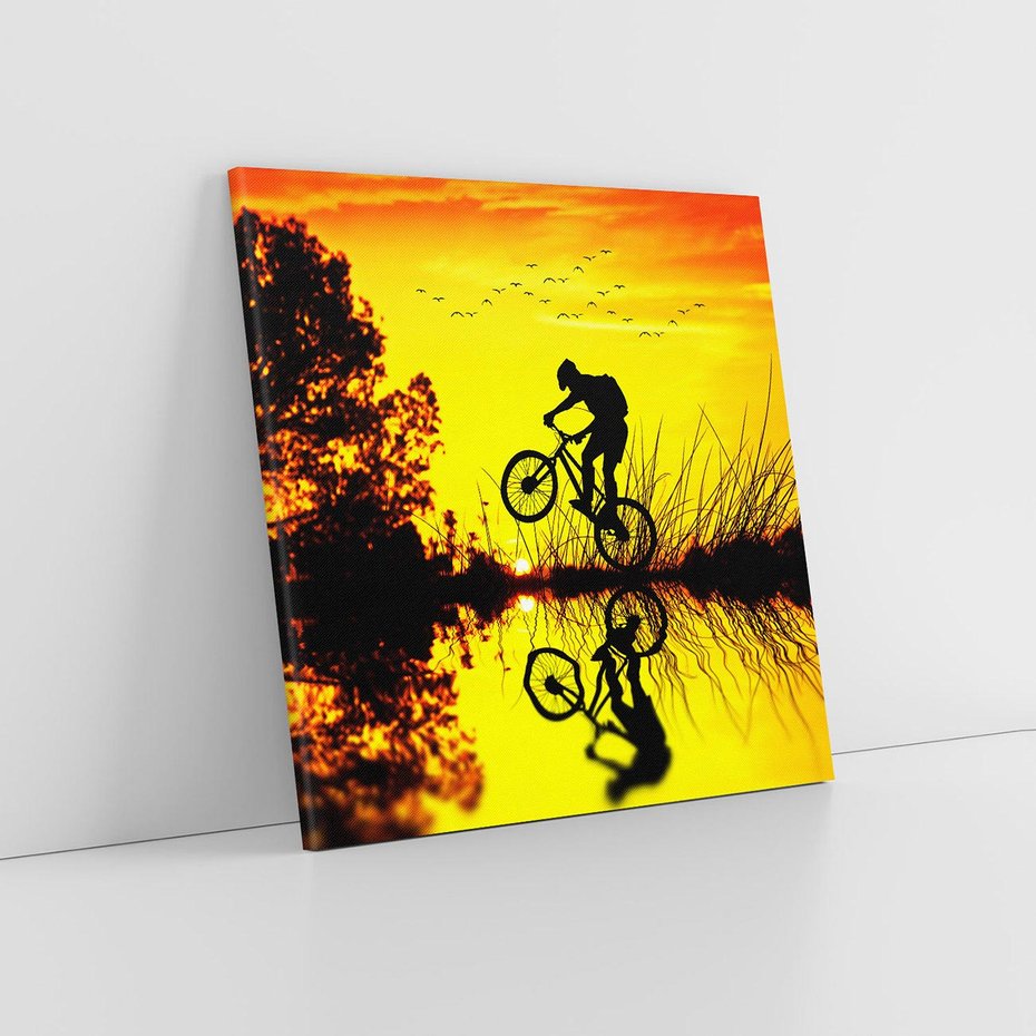 Obraz na płótnie 40x40 - Rower przy zachodzie słońca - rower, zachód