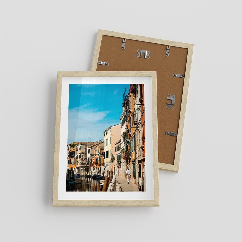 Plakat w ramie 30x40 - Magia Miejskiego Krajobrazu - uliczka, perspektywa - rama drewno