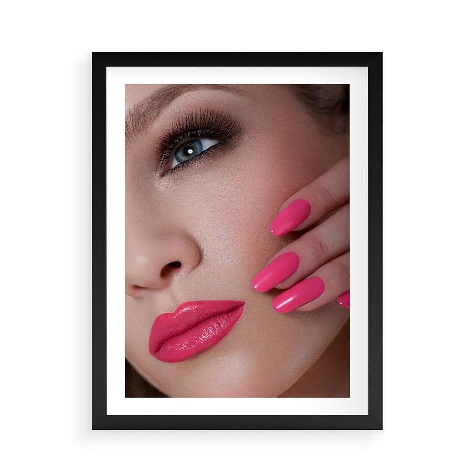 Plakat w ramie 50x70 - Usta, manicure, spa: kobieca harmonia - usta, manicure - rama czarna