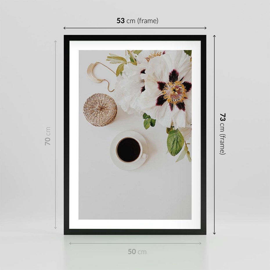 Plakat w ramie 50x70 - Bukiet Kwiatów i Kawa na Stole - fotografia, na stole bukiet - rama czarna