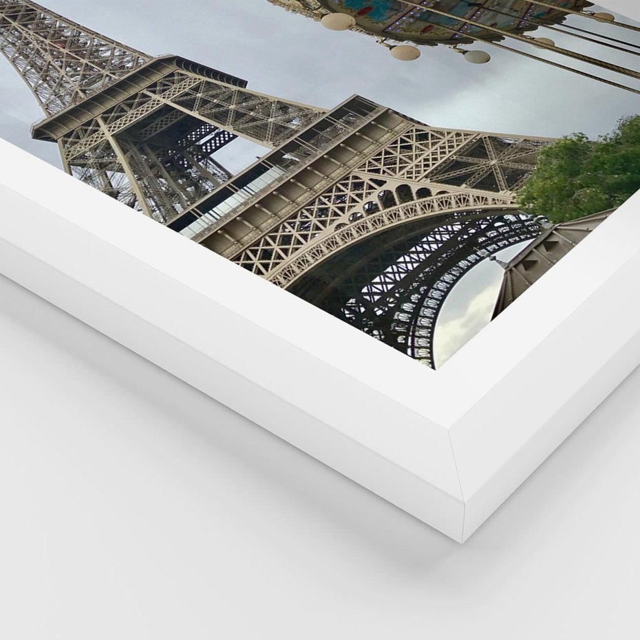 Plakat w ramie 50x70 - Delikatność kolorów - wieża, Eiffla - rama biała