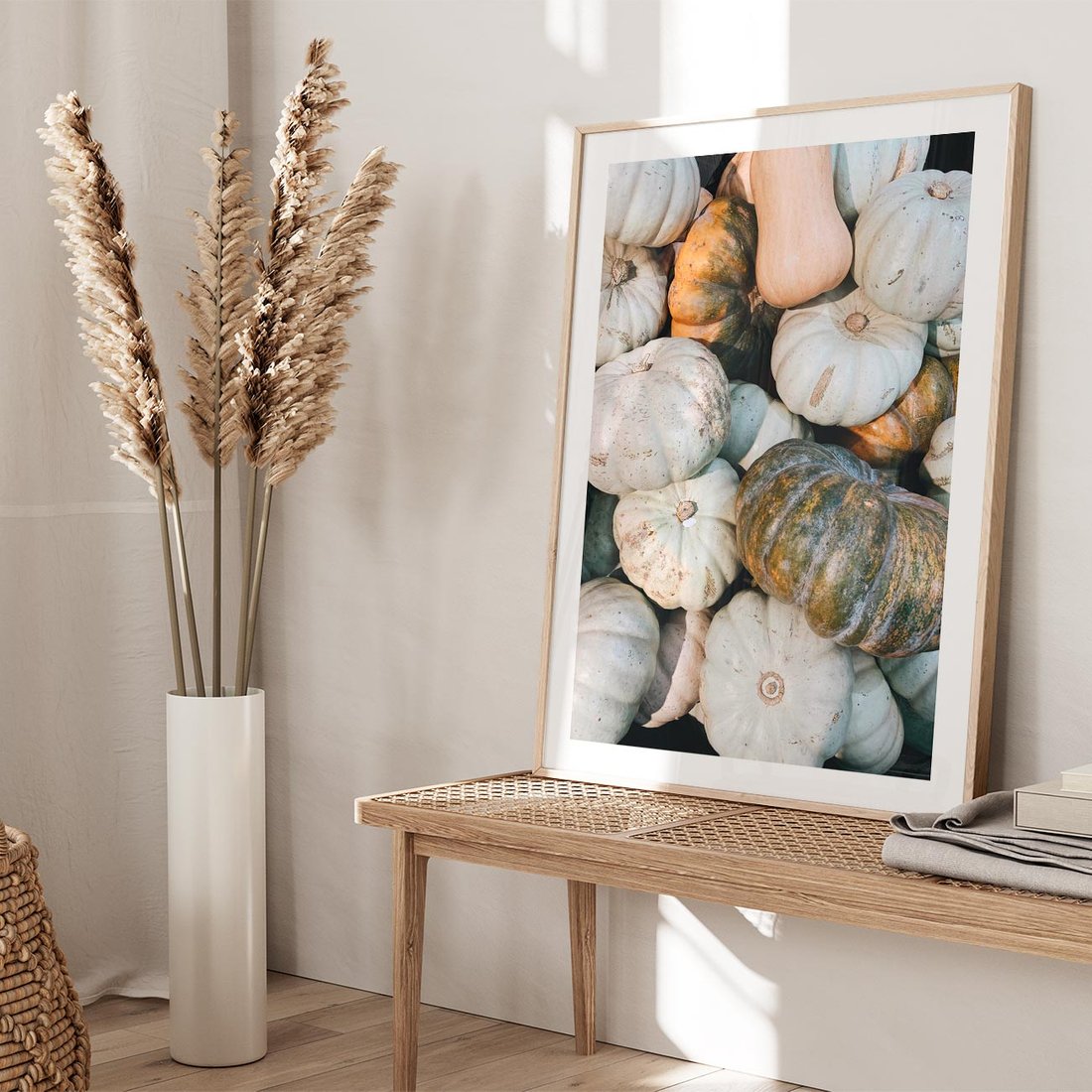 Plakat w ramie 30x40 - Minimalizm Jesieni - dynie, białe - rama drewno