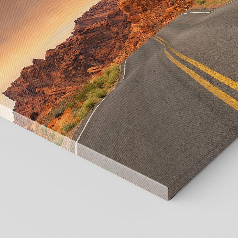 Obraz na płótnie 80x80 - Górska droga między skałami - droga, góry