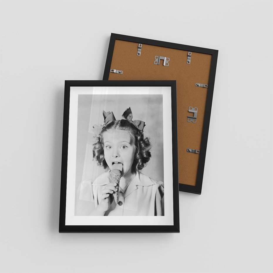 Plakat w ramie 30x40 - Pyszny Deser - retro zdjęcie, czarno białe - rama czarna