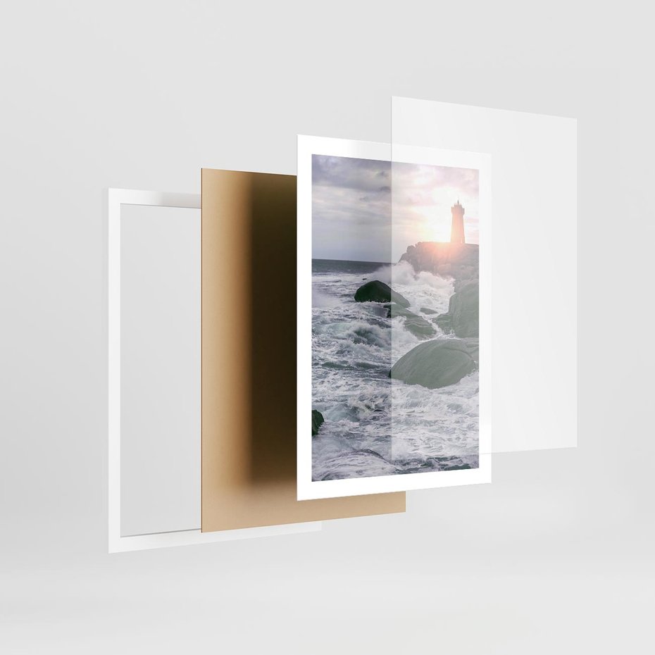 Plakat w ramie 50x70 - Latarnia, Zachód Słońca i Fale - latarnia na klifie, zachód słońca - rama biała