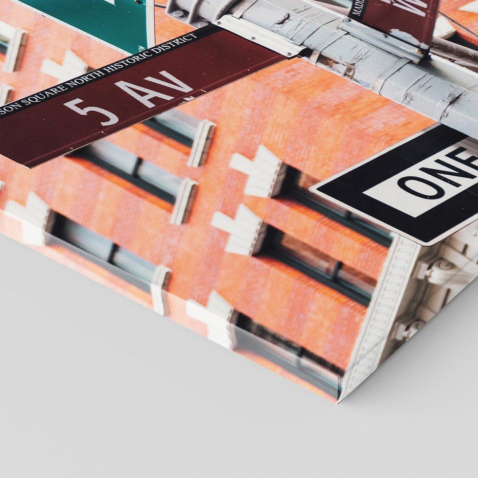 Obraz na płótnie 70x70 - Namiastka wielkiego miasta - Nowy Jork, drogowskaz