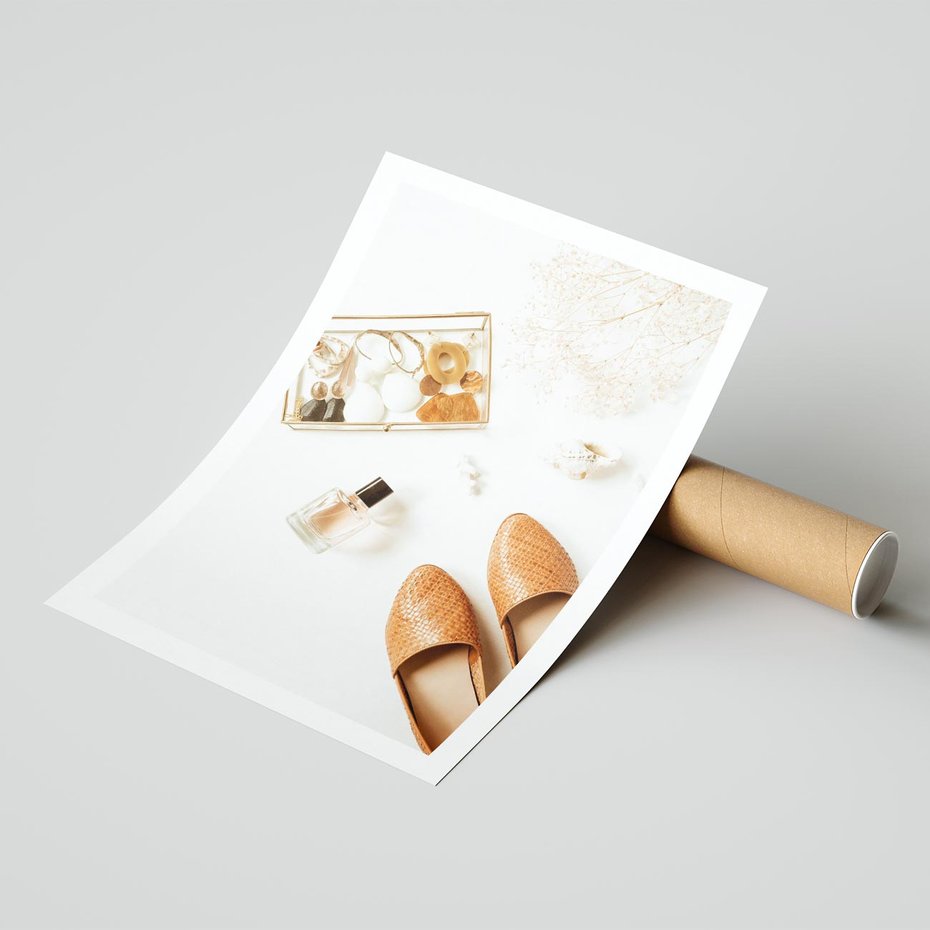 Plakat bez ramy 50x70 - Elegancja w Szafie - modowa fotografia, buty