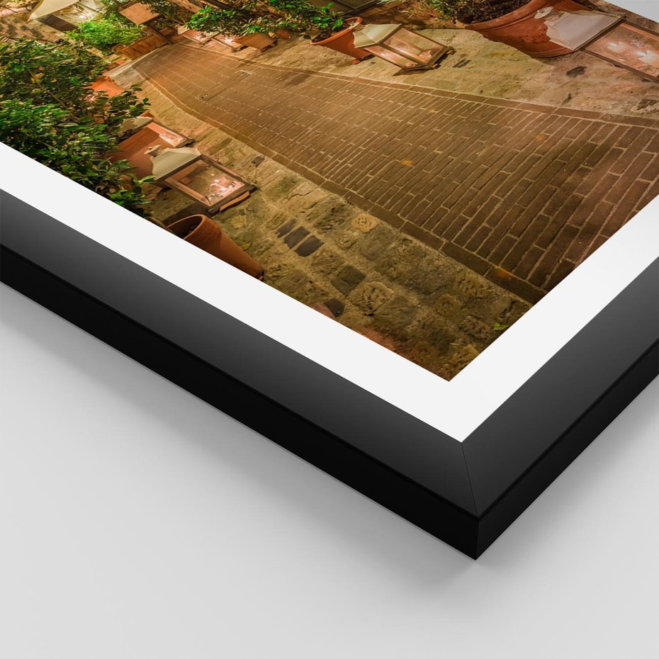 Plakat w ramie 50x70 - Perspektywa Uliczki Miejskiej - uliczka, perspektywa - rama czarna